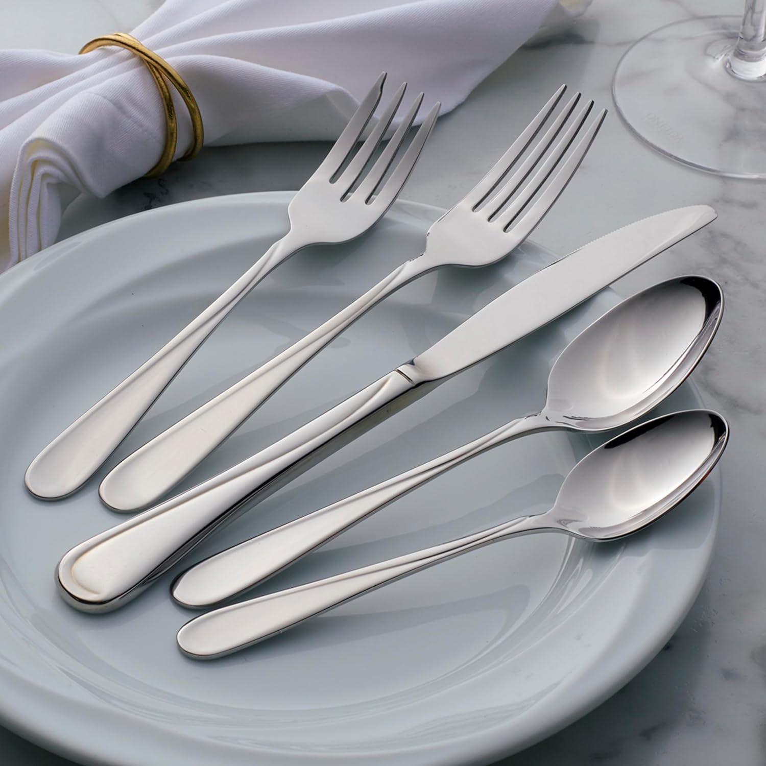 Oneida Flatware Flight Dinner Spoons  Set of 4